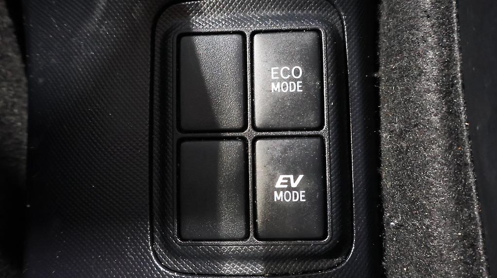 2013 Toyota Aqua G Soft Leather Selection image 339775