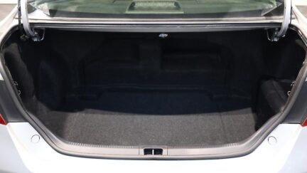 2012 Toyota Camry Hybrid Leather-PKG with Cruise Control image 339350