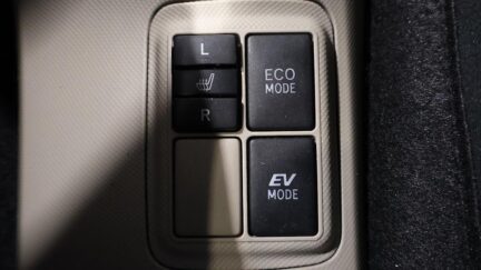 2012 Toyota Aqua G Model image 337152