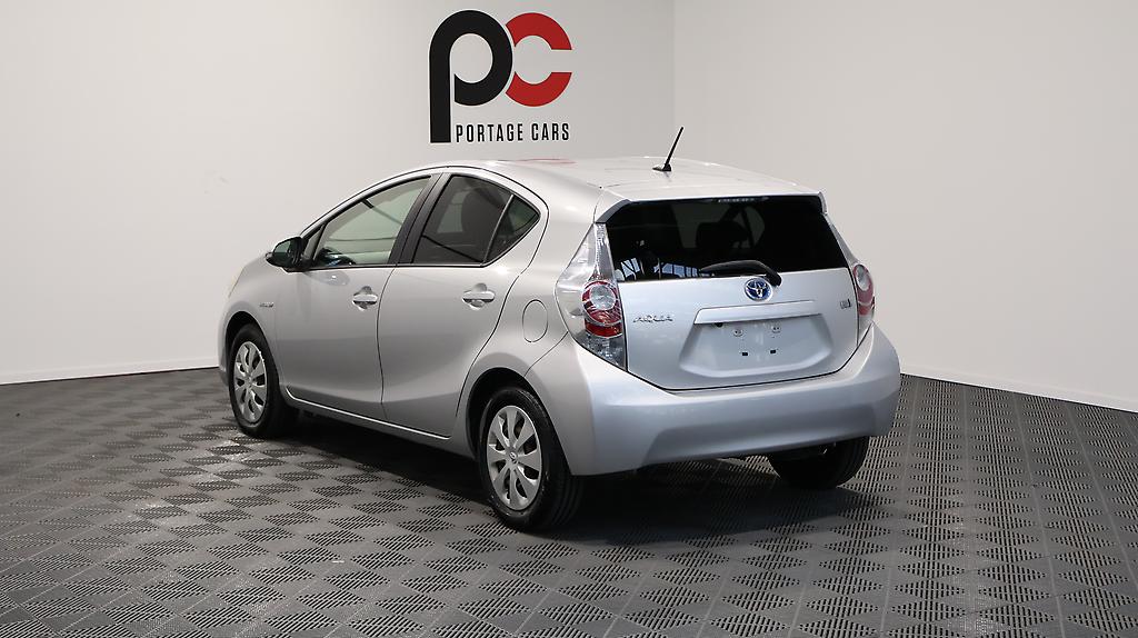2013 Toyota Aqua S Model image 338624
