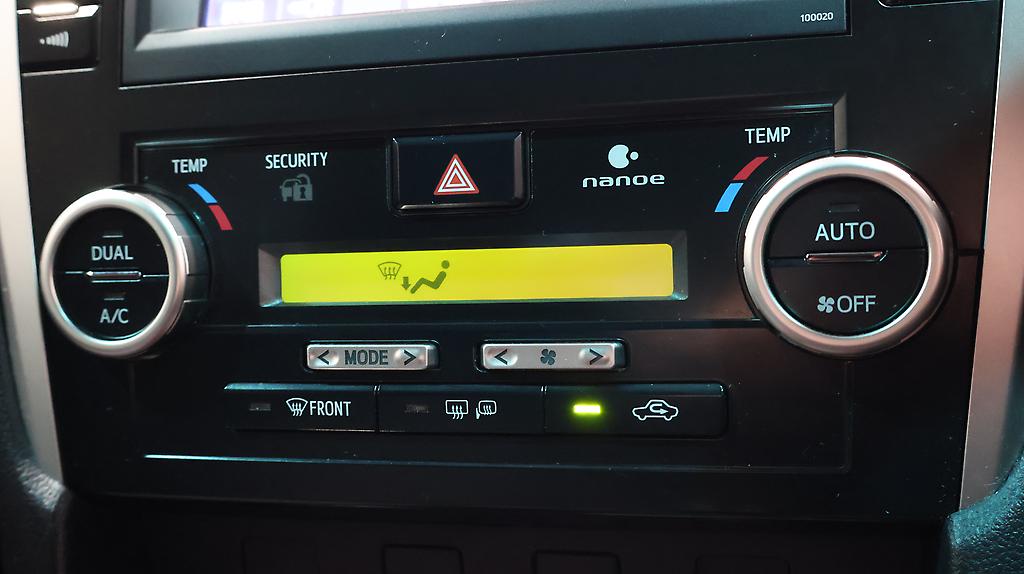 2012 Toyota Camry Hybrid G Package with Cruise Control image 340348