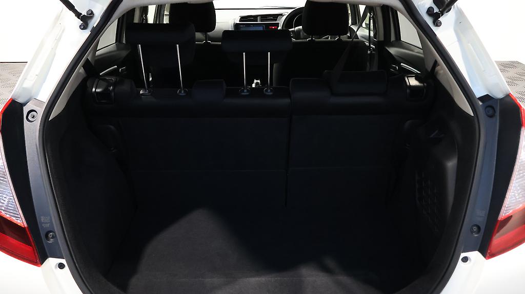 2014 Honda Fit Hybrid F Package image 338606