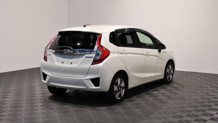 2014 Honda Fit Hybrid F Package image 338604