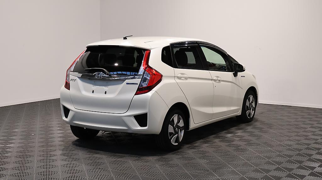2014 Honda Fit Hybrid F Package image 338604
