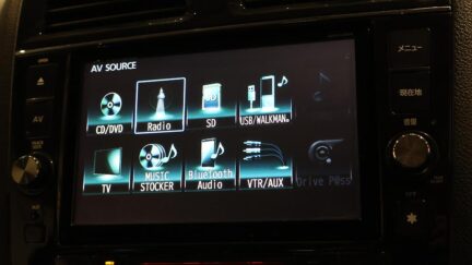 2013 Nissan Serena Hybrid Highway Star S V Selection image 337799