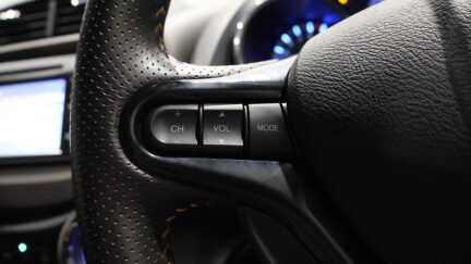 2012 Honda Fit Shuttle Hybrid image 339315