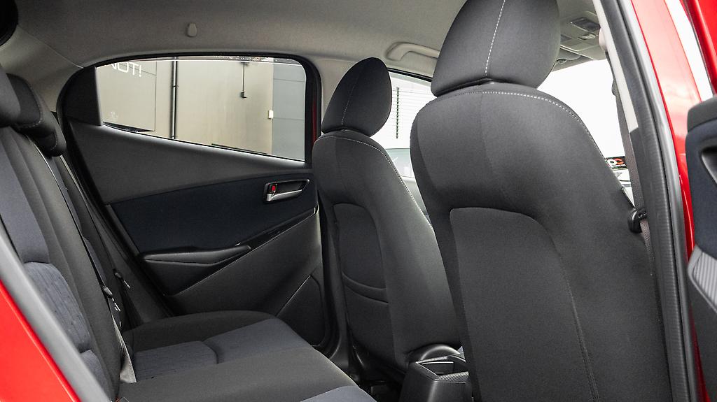 2015 Mazda Demio 13S I stop image 336871