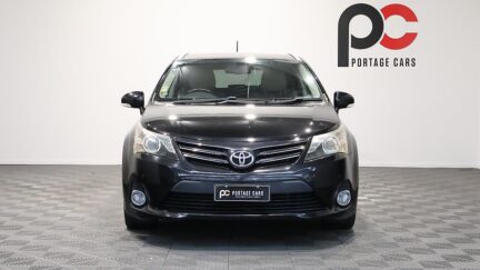 2013 Toyota Avensis Wagon Push Start with Cruise Control image 339453