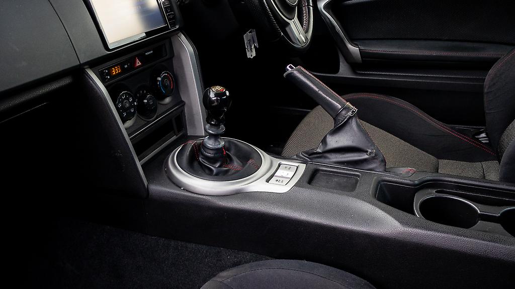 2013 Subaru Brz 6spd Manual sports, Rear sports bar , reverse camera image 338445