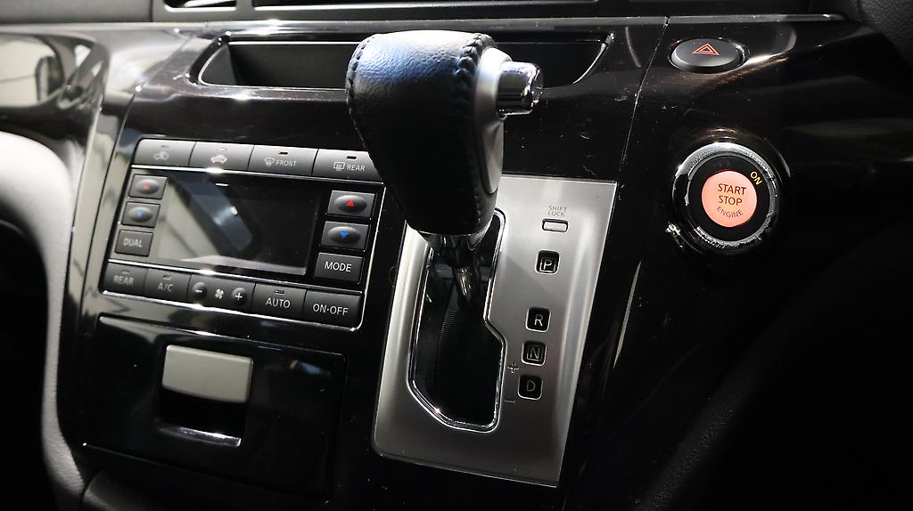 2012 Nissan Elgrand 250 Highwaystar image 338677