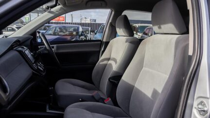 2013 Toyota Corolla AXIO Fielder Sedan Version image 340445