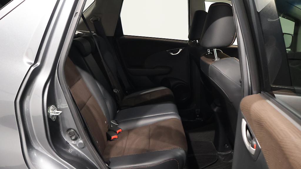 2012 Honda Fit Shuttle Hybrid Smart Selection image 338542