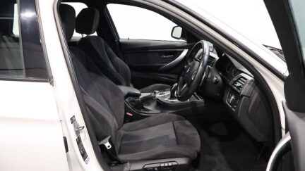 2013 Bmw 320i Touring M Sports image 339831