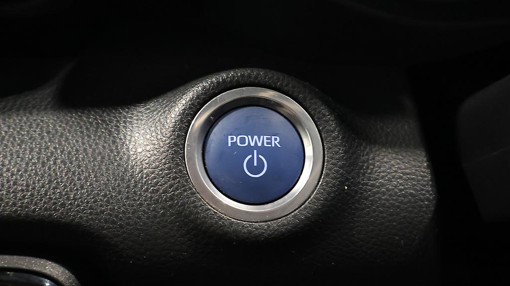 2020 Toyota Yaris Push Button Start + Reverse Camera image 340514