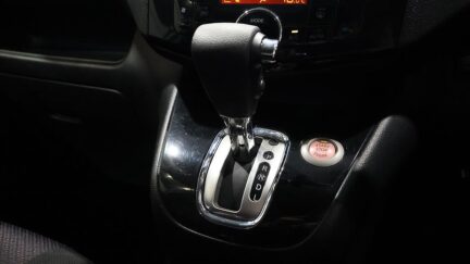 2012 Nissan Serena Hybrid Highway Star S image 337933