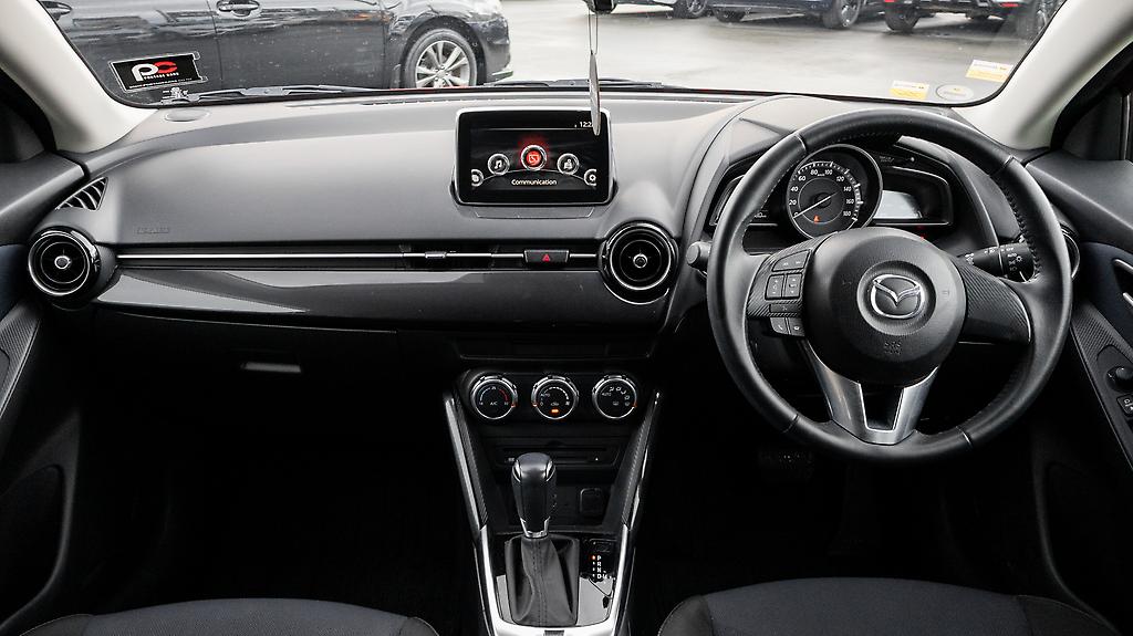 2015 Mazda Demio 13S I stop image 336869