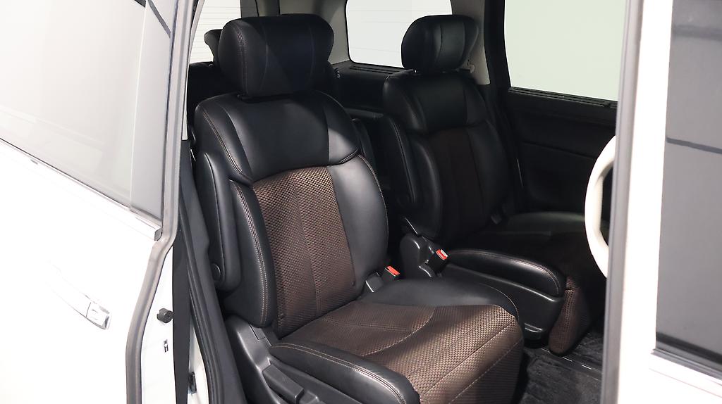 2013 Nissan Elgrand 250 Highway Star image 337420