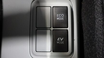 2014 Toyota Aqua Push Button Start image 339423