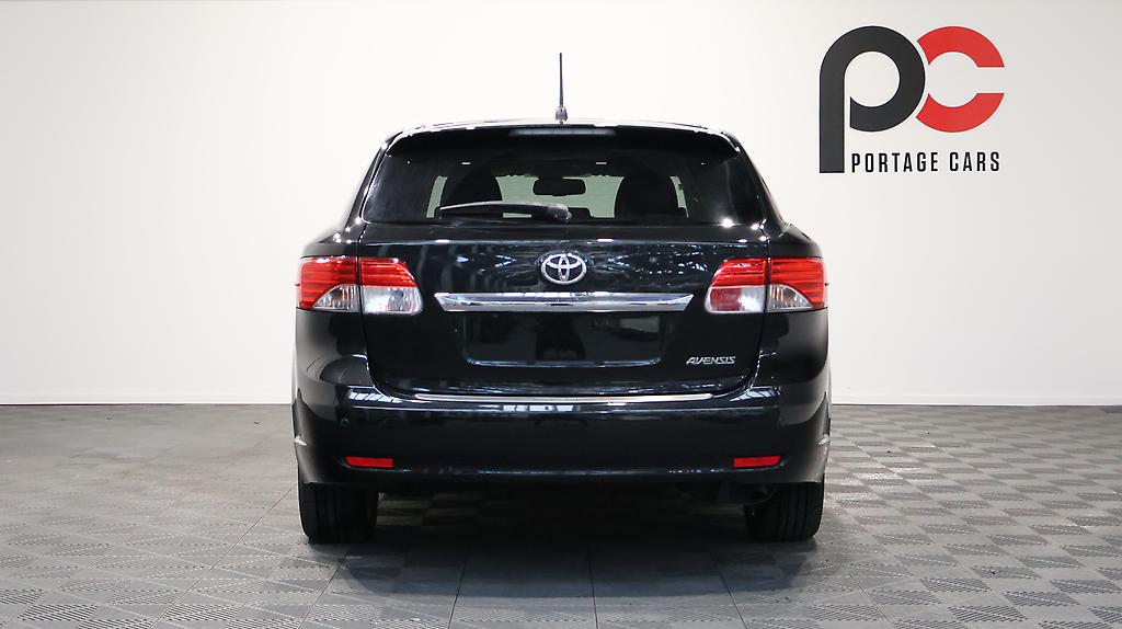2013 Toyota Avensis Wagon Push Start with Cruise Control image 339457