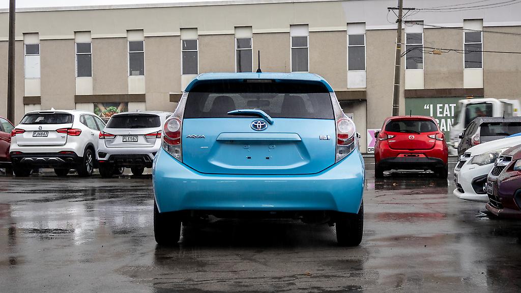 2013 Toyota Aqua Hybrid S Model – Push Start with Reverse Camera image 339721