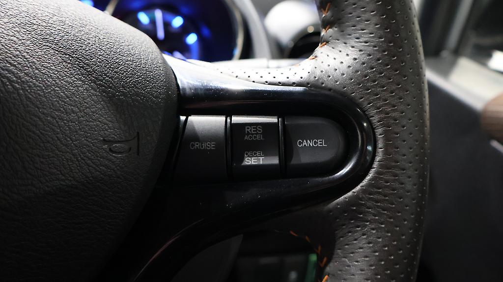 2012 Honda Fit Shuttle Hybrid Smart Selection image 338554