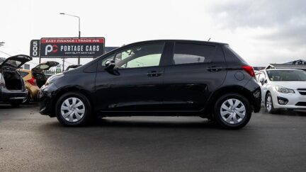 2015 Toyota Vitz Push start,Traction control I stop image 340051