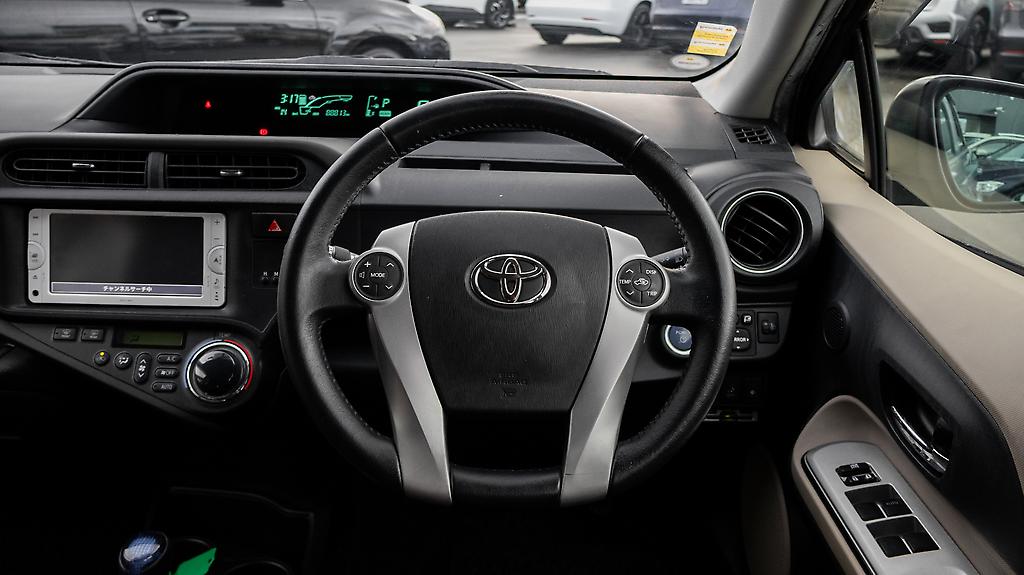 2012 Toyota Aqua G Hybrid image 336909
