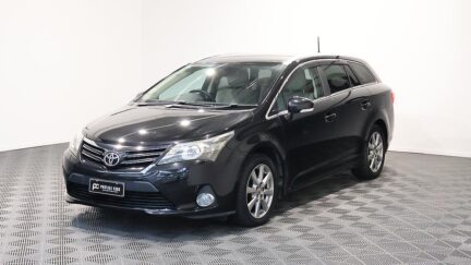 2013 Toyota Avensis Wagon Push Start with Cruise Control image 339454