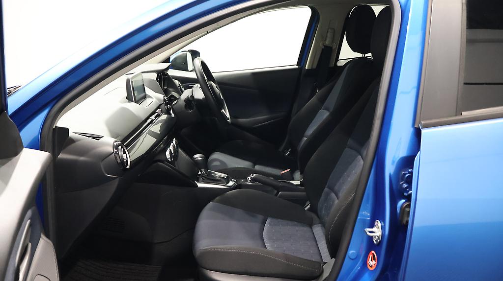 2014 Mazda Demio 13S Smart Key with Low KMs image 339619