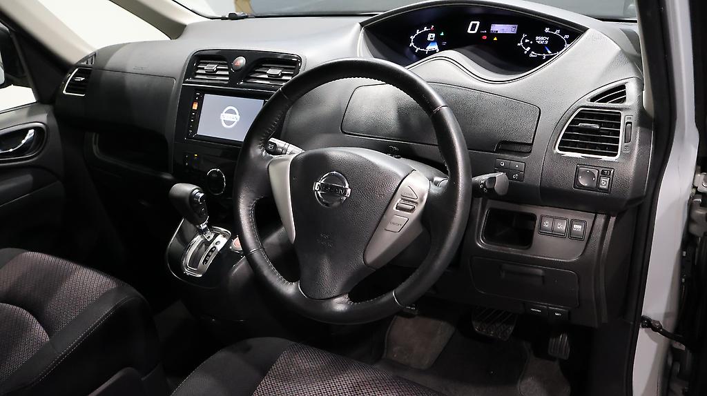 2013 Nissan Serena Hybrid Highway Star S image 337621