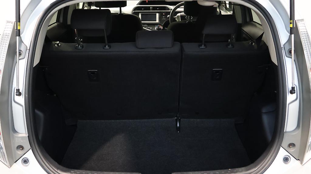 2013 Toyota Aqua S Model image 338627