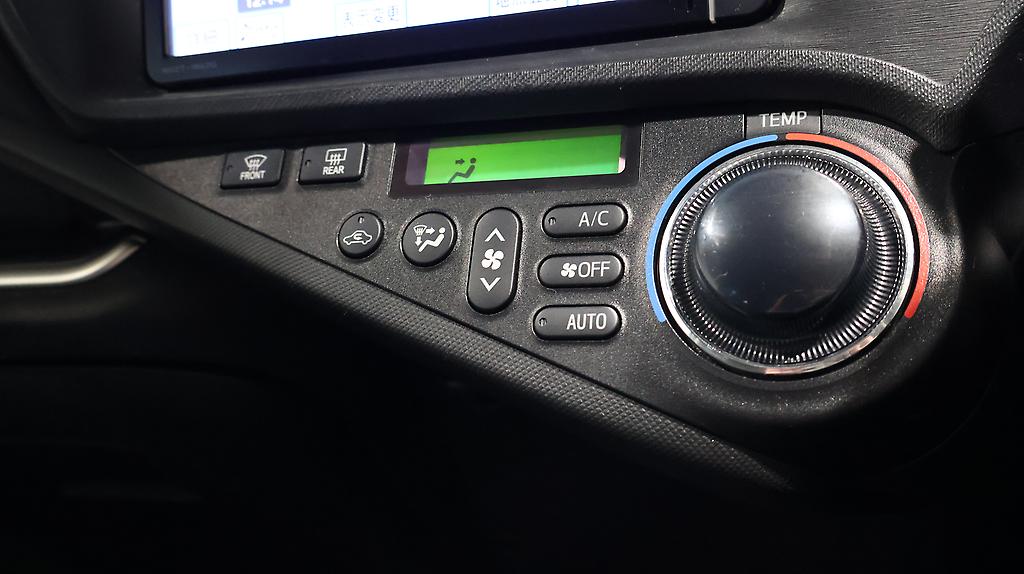 2013 Toyota Aqua Hybrid G Black Soft Leather Selection image 339879
