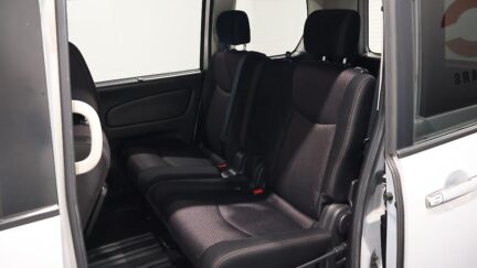 2013 Nissan Serena Hybrid Highway Star S image 337616