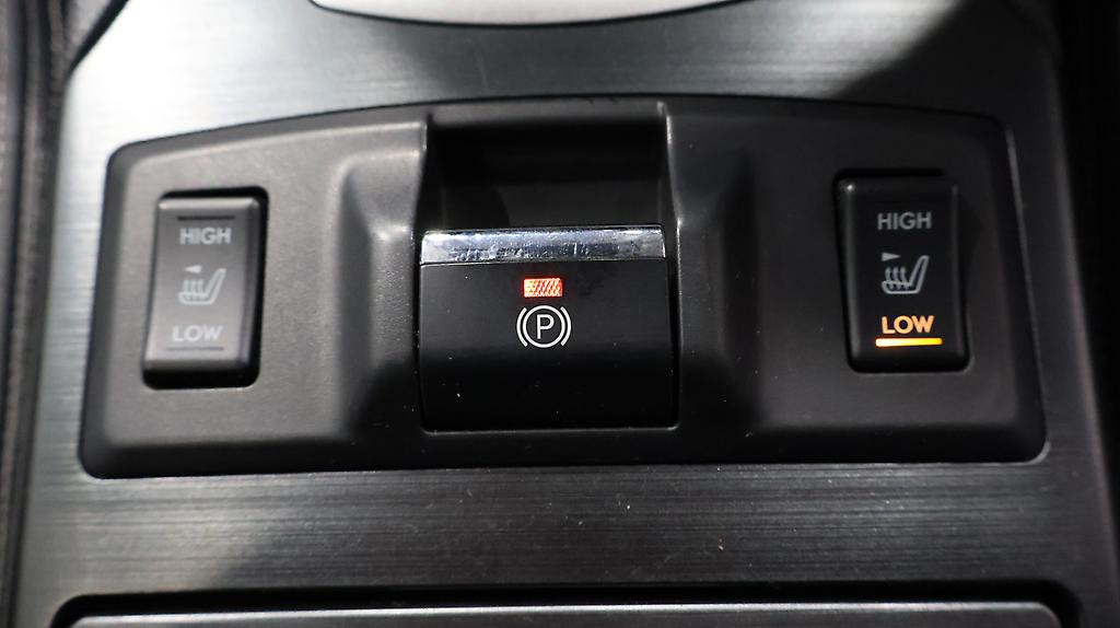 2012 Subaru Outback Leather + Paddle Shift image 340005