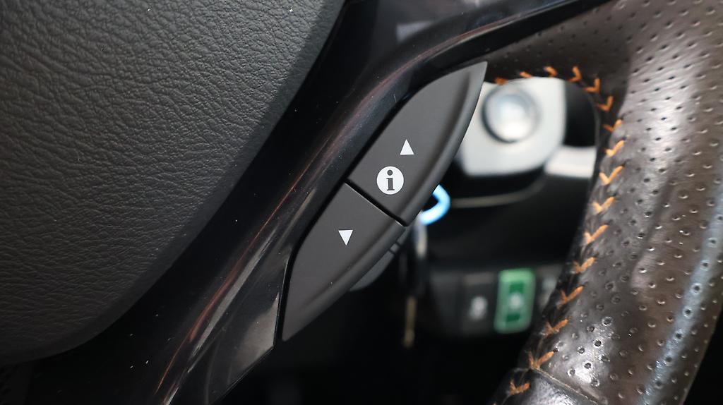 2012 Honda Fit Shuttle Hybrid image 339317