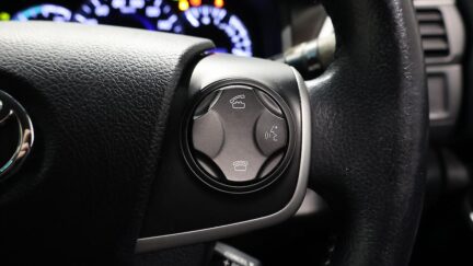 2012 Toyota Camry Hybrid G Package with Cruise Control image 340353