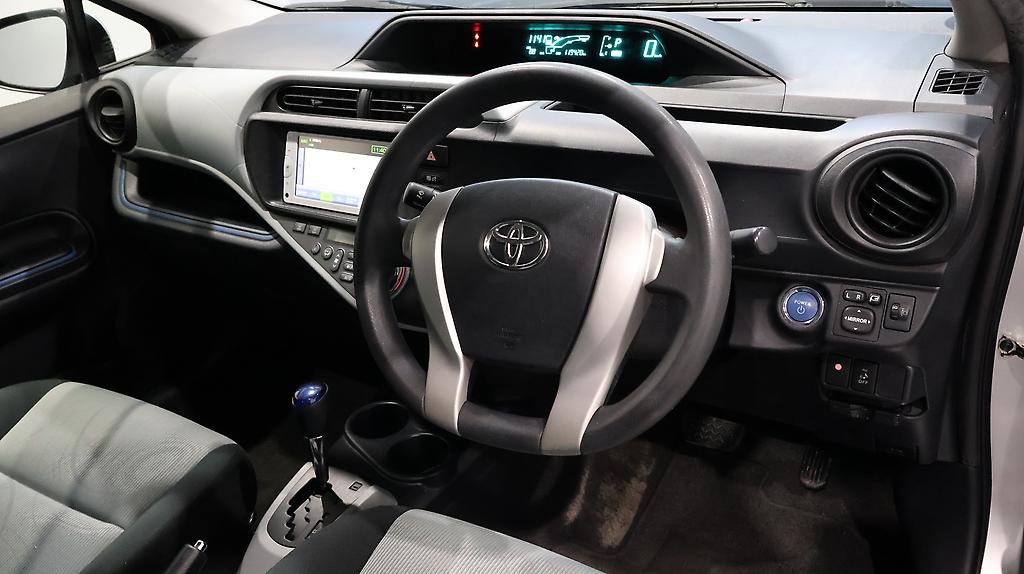 2013 Toyota Aqua S Model image 338633