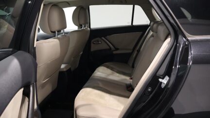 2013 Toyota Avensis Wagon Push Start with Cruise Control image 339460