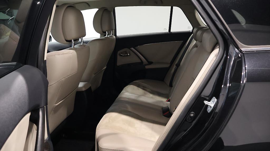 2013 Toyota Avensis Wagon Push Start with Cruise Control image 339460