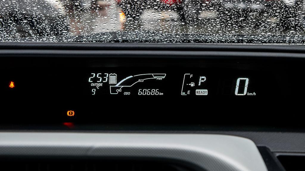 2013 Toyota Aqua Hybrid S Model – Push Start with Reverse Camera image 339724