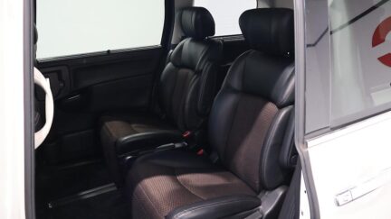 2013 Nissan Elgrand 250 Highway Star image 337418