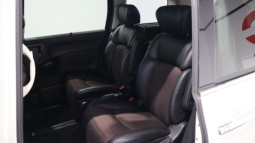 2013 Nissan Elgrand 250 Highway Star image 337418