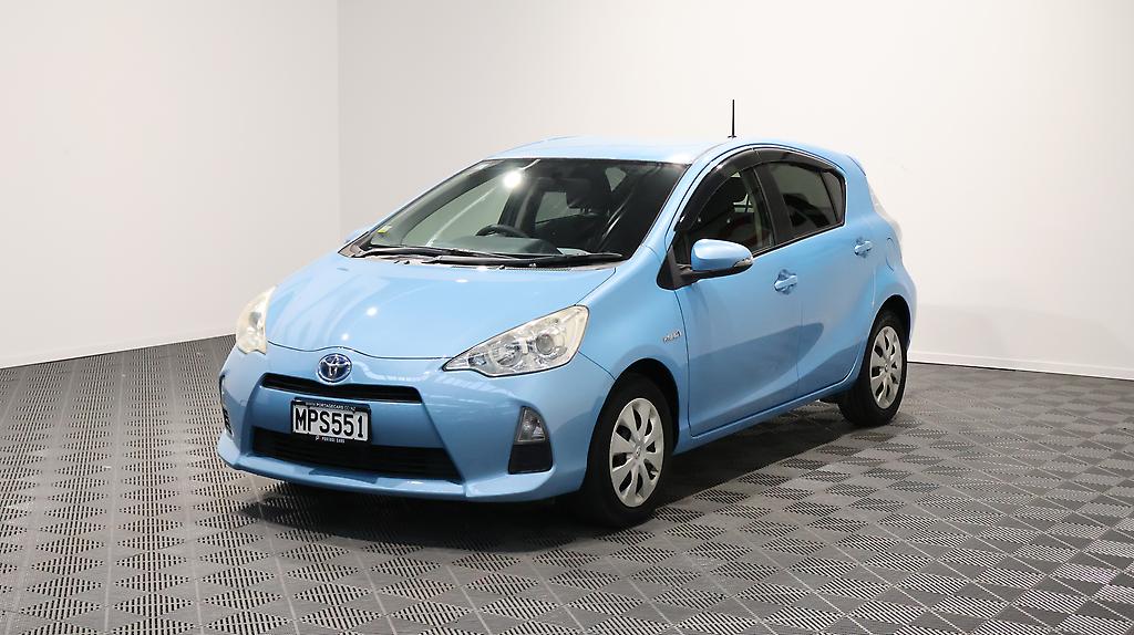 2012 Toyota Aqua Push Button Start image 338314