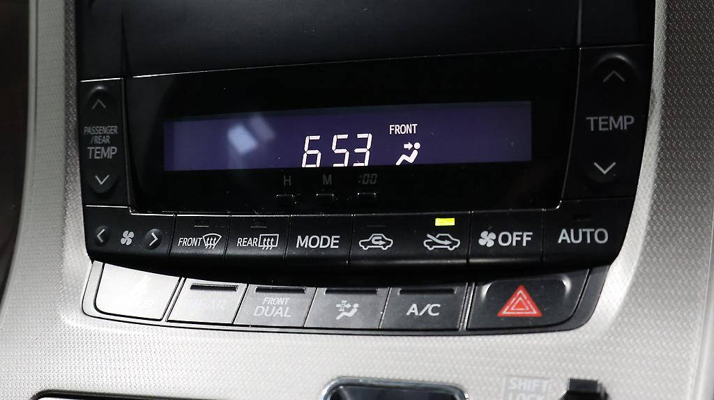 2012 Toyota Vellfire 2.4Z image 338505