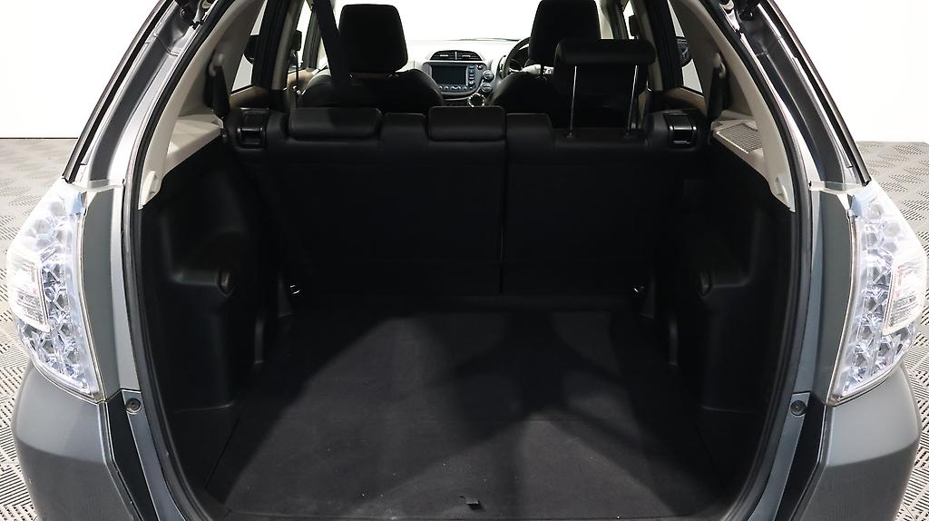 2012 Honda Fit Shuttle Hybrid Smart Selection image 338539