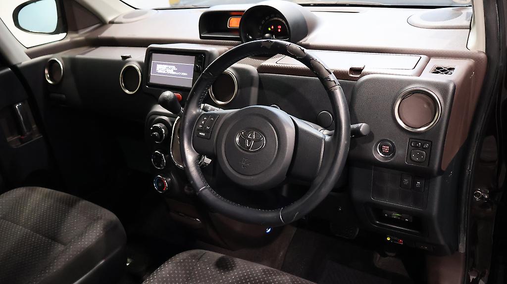2014 Toyota Spade F Jack – Push Start with Reverse Camera image 339399