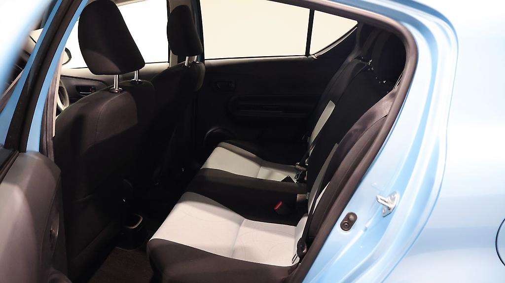 2014 Toyota Aqua Push Button Start image 339416