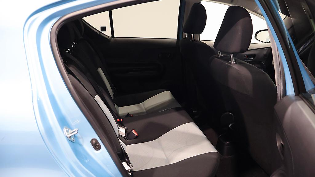 2014 Toyota Aqua Push Button Start image 339417