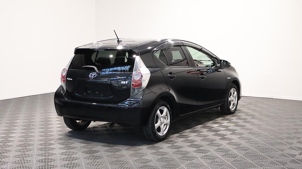 2013 Toyota Aqua G Model image 339571