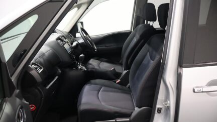 2013 Nissan Serena Highway Star S-Hybrid V Selection image 337507